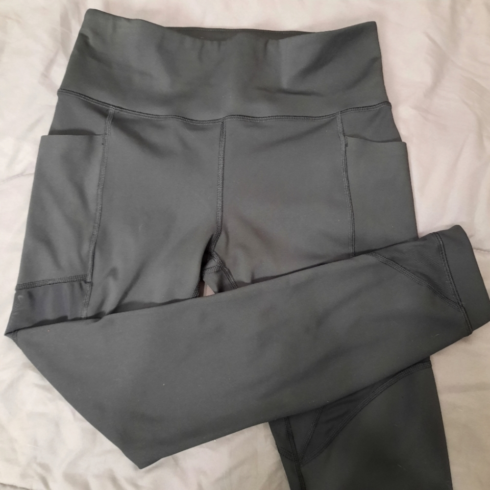 Members Mark High Waisted compression. Ankle leggings size medium